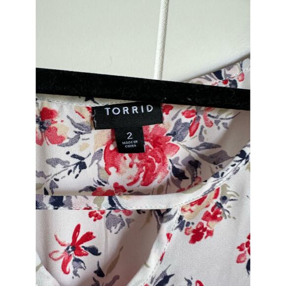 Torrid Womens Blouse Sz‎ 2 2X 18 20 White Floral Georgette Keyhole Chiffon Roses - Picture 6 of 7